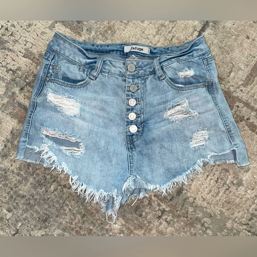 Refuge Light Blue Frayed Jean Shorts size 4